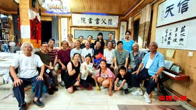 贵州省图书馆《乌蒙墨痕》布展结束,艺术家们踏上寻根问源文化之旅