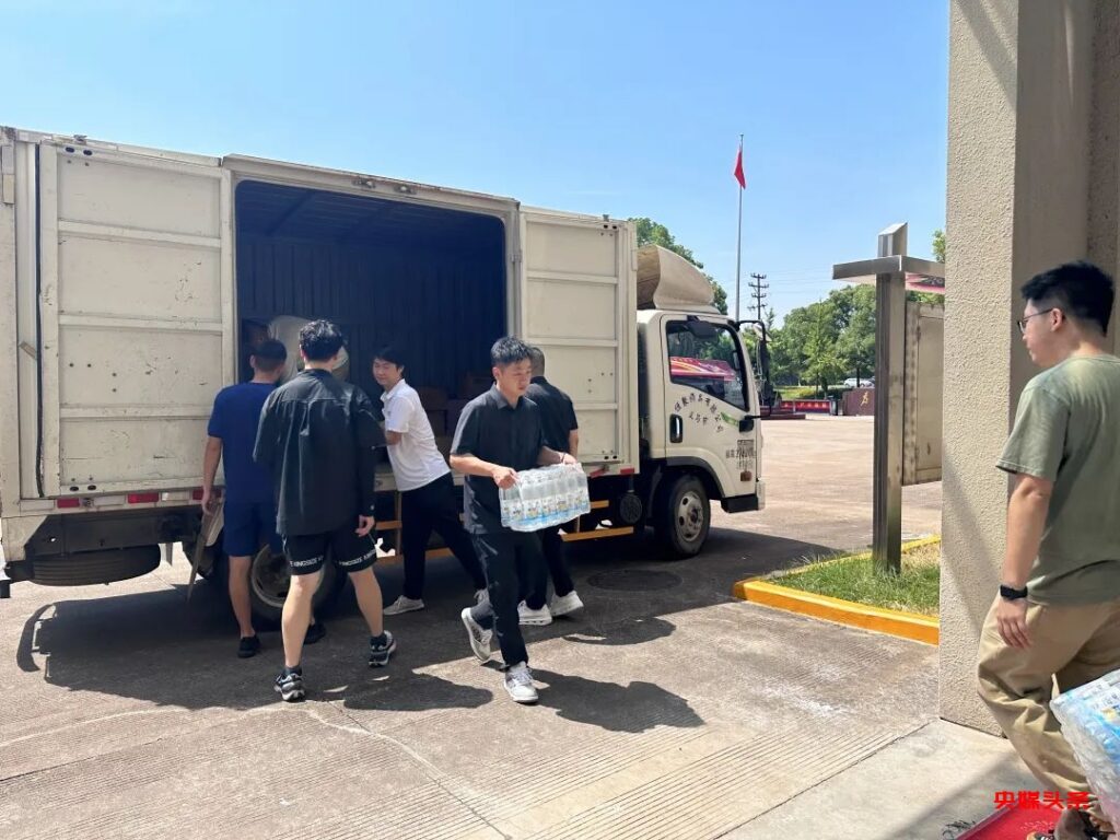义商公益 -义乌市新生代企业家联谊会开展致敬“最美逆行者”慰问活动