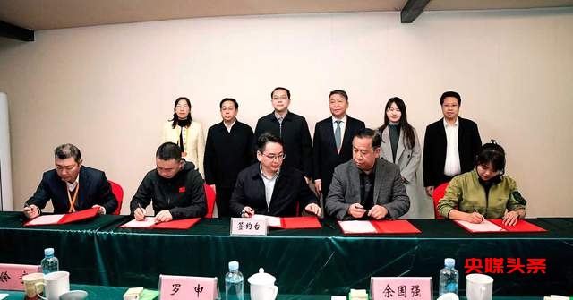 2025广西东兰坡豪湖露营地交流沙龙:共绘粤桂滇黔露营文旅新蓝图