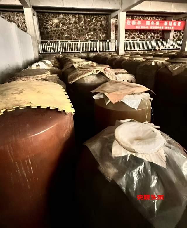 尘封37年的传奇佳酿:湄窖鸳鸯春酒重现江湖,液态文物续写历史辉煌