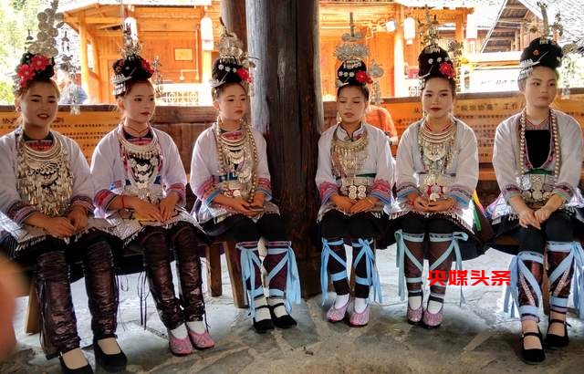2025年“五一”黄金周:从江县变身欢乐海洋,民俗文化与自然风光引爆旅游热潮