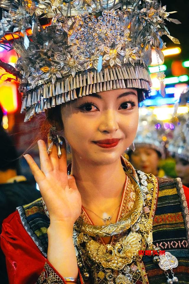 丹寨县:花海登山,夜嫁苗情,非遗文化燃爆这个春天!