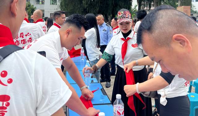 爱心托起希望,情暖快乐六一——都匀市留守儿童喜迎特别节日