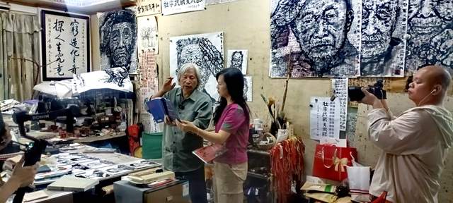 当画笔遇见军功章:一位艺术家与老兵的三十年不解之缘
