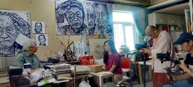 当画笔遇见军功章:一位艺术家与老兵的三十年不解之缘