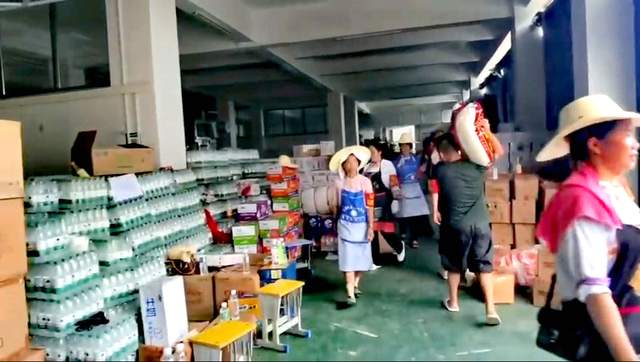 爱心直通车驶向榕江:贵阳人民用行动诠释大爱无疆