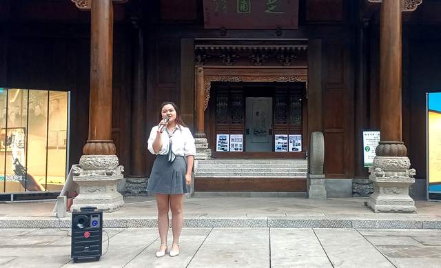 非遗传承新篇章：贵阳学生颖拓展惊艳艺术圈