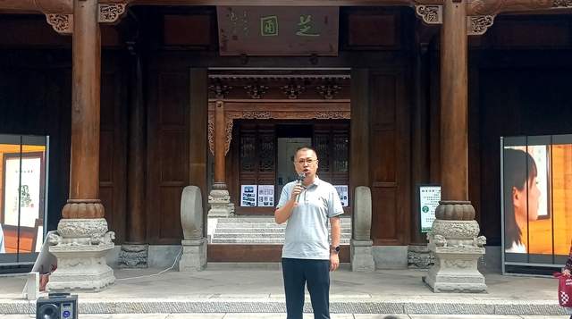 非遗传承新篇章：贵阳学生颖拓展惊艳艺术圈