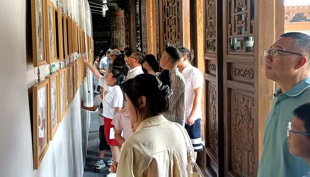 非遗传承新篇章：贵阳学生颖拓展惊艳艺术圈
